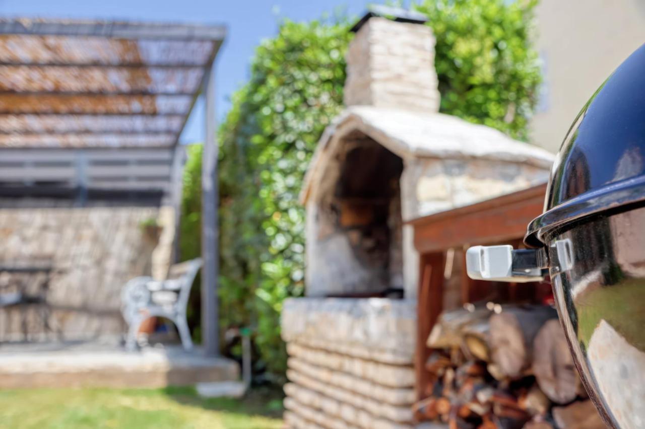 מדולין Holiday House "Laurus Garden" With Private Parking מראה חיצוני תמונה
